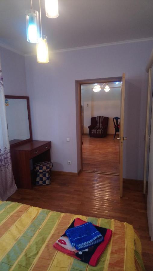 Apartment On Tole Bi Almaty Exterior photo